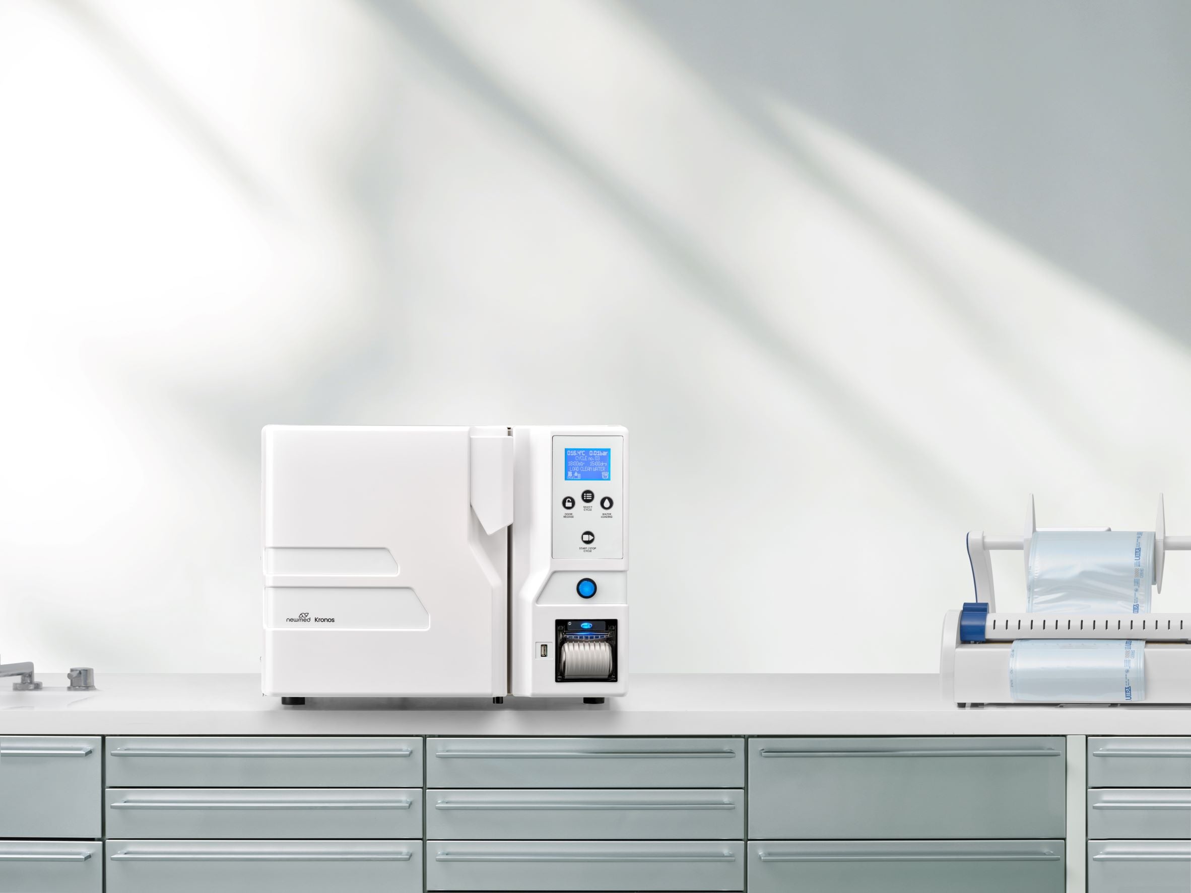 Kronos B18 and B23 B-Class Vacuum Autoclave Incl. Printer and USB Logger (8392520466687)